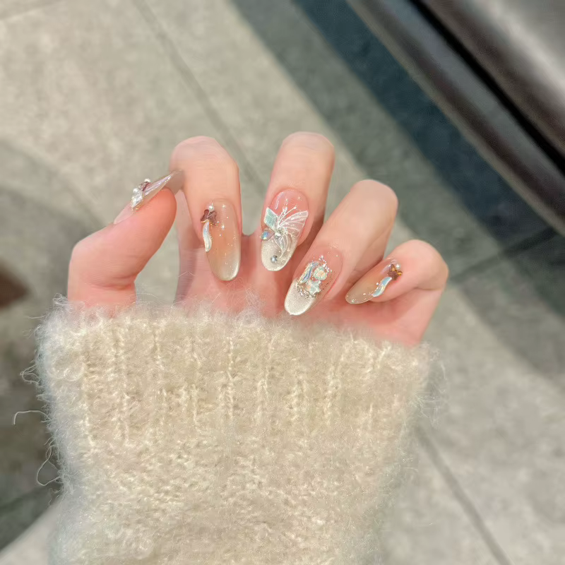 Faux ongles en amande moyenne