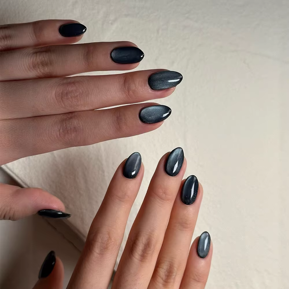 Faux ongles noirs brillants