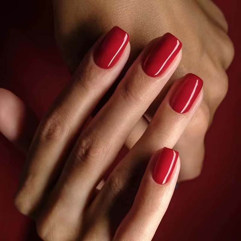Faux ongles rouge brillant de style japonais coréen pour femme