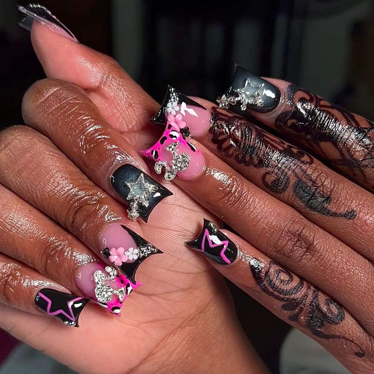 24 pièces nu rose doux faux ongles court bec de canard imprimé léopard français