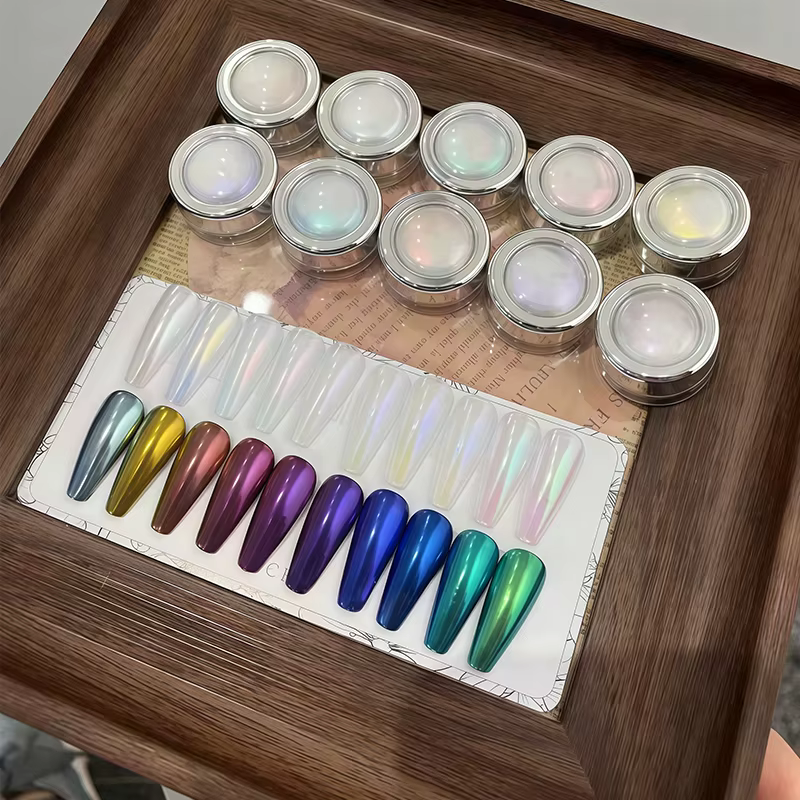 Poudre à ongles chromée aurore irisée