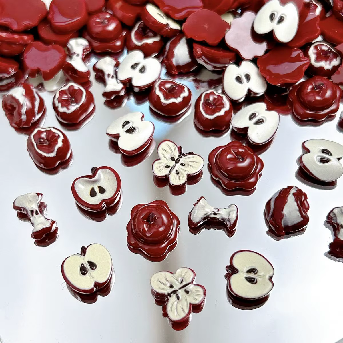 Breloques pour ongles en résine de pomme rouge simulée innovante