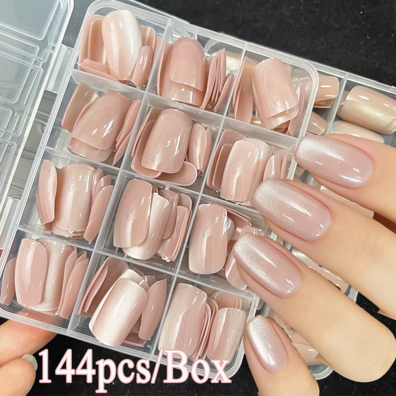 144 faux ongles à presser effet œil de chat rose nude