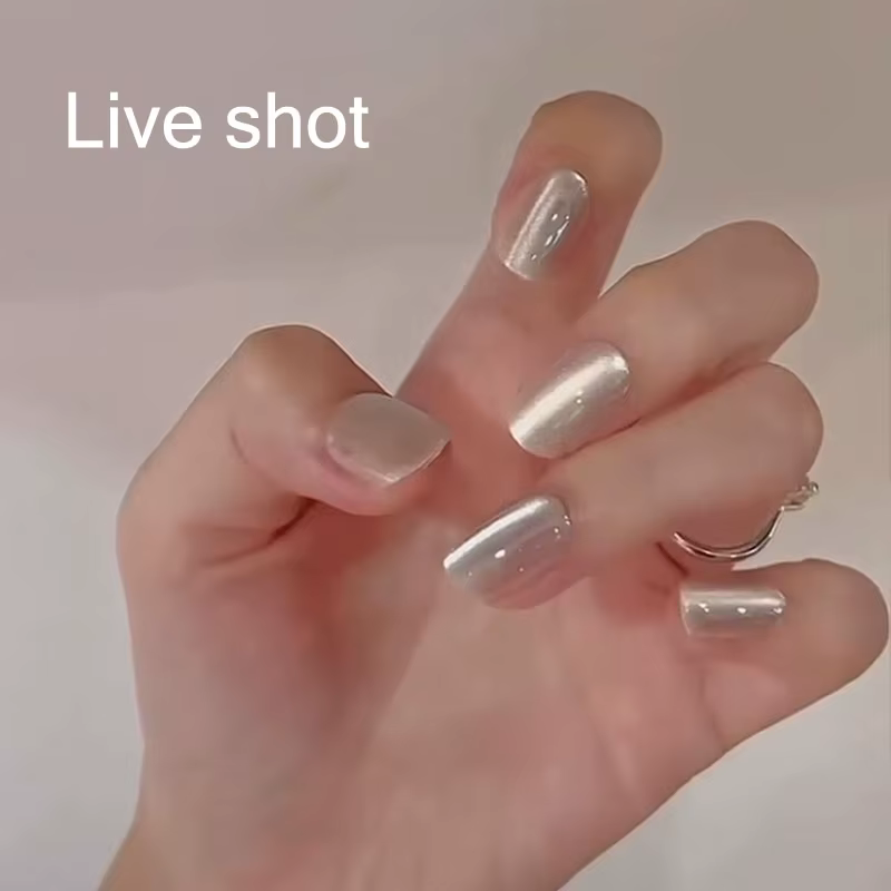 Verhéritage à ongles en gel œil de chat blanc