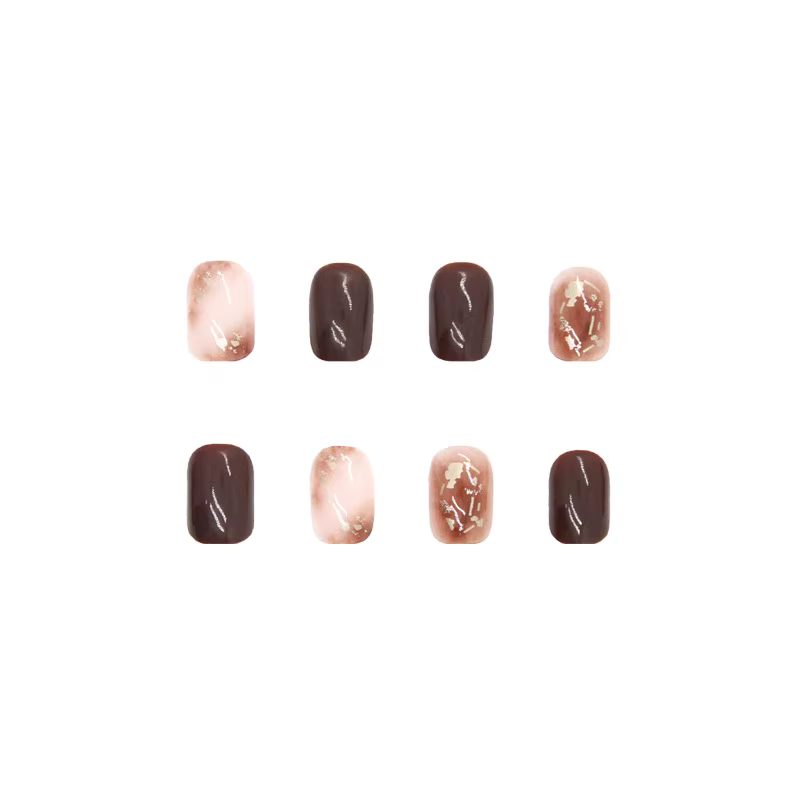 Faux ongles courts marron pour femme