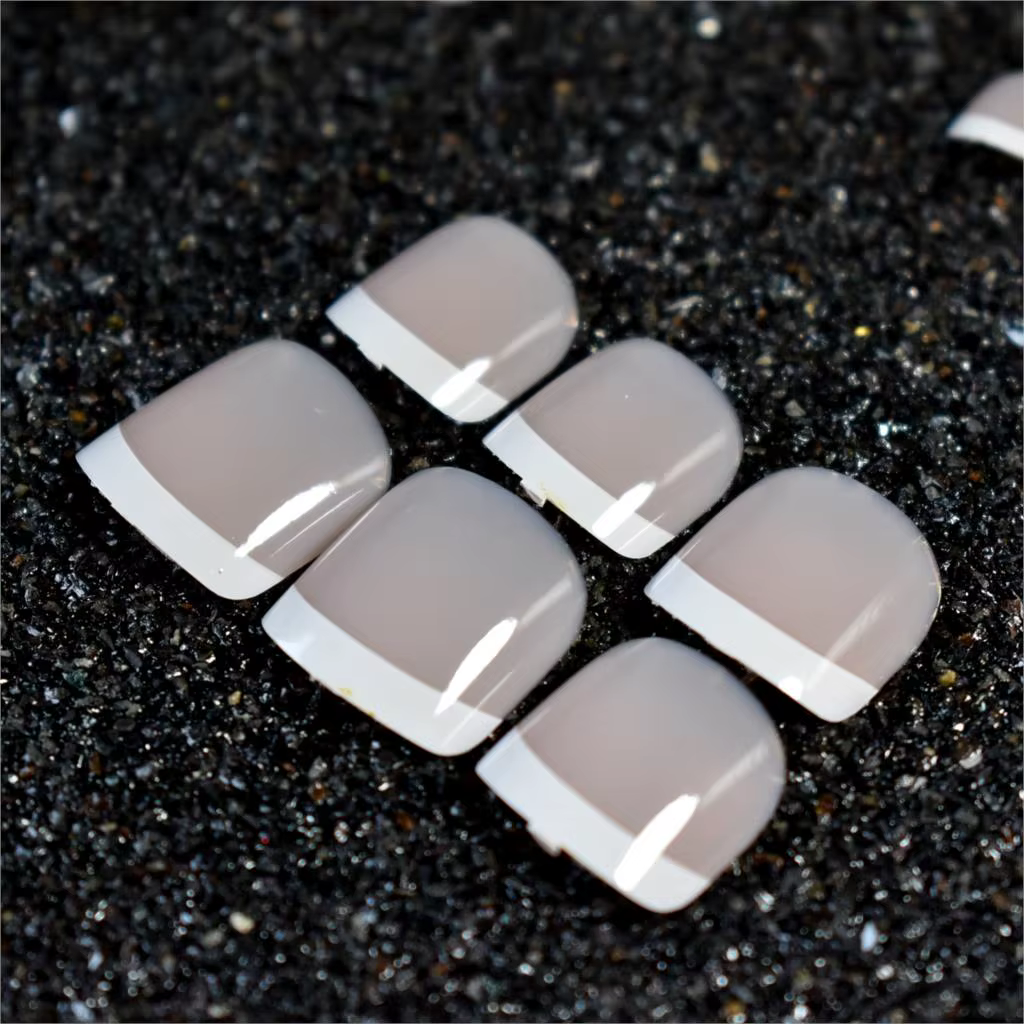 Faux ongles français Beige et blanc