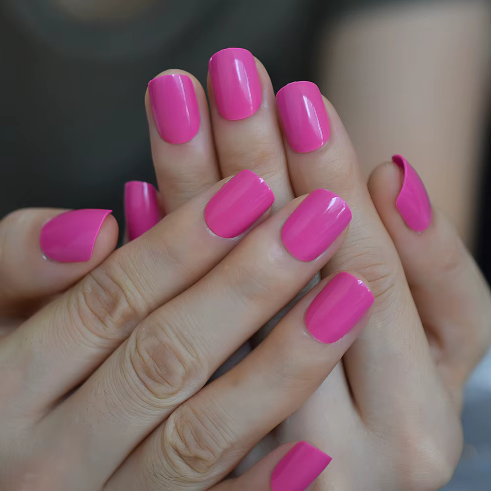 Faux ongles courts Squoval couleur Violet néon solide
