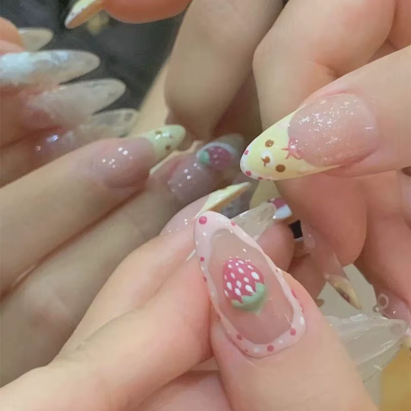 Faux ongles à pression en forme d'amande