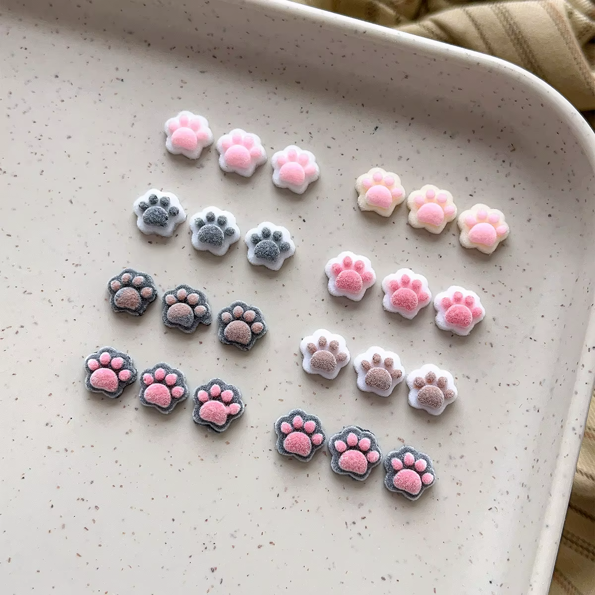 Accessoires pour ongles en forme de patte de chat en peluche