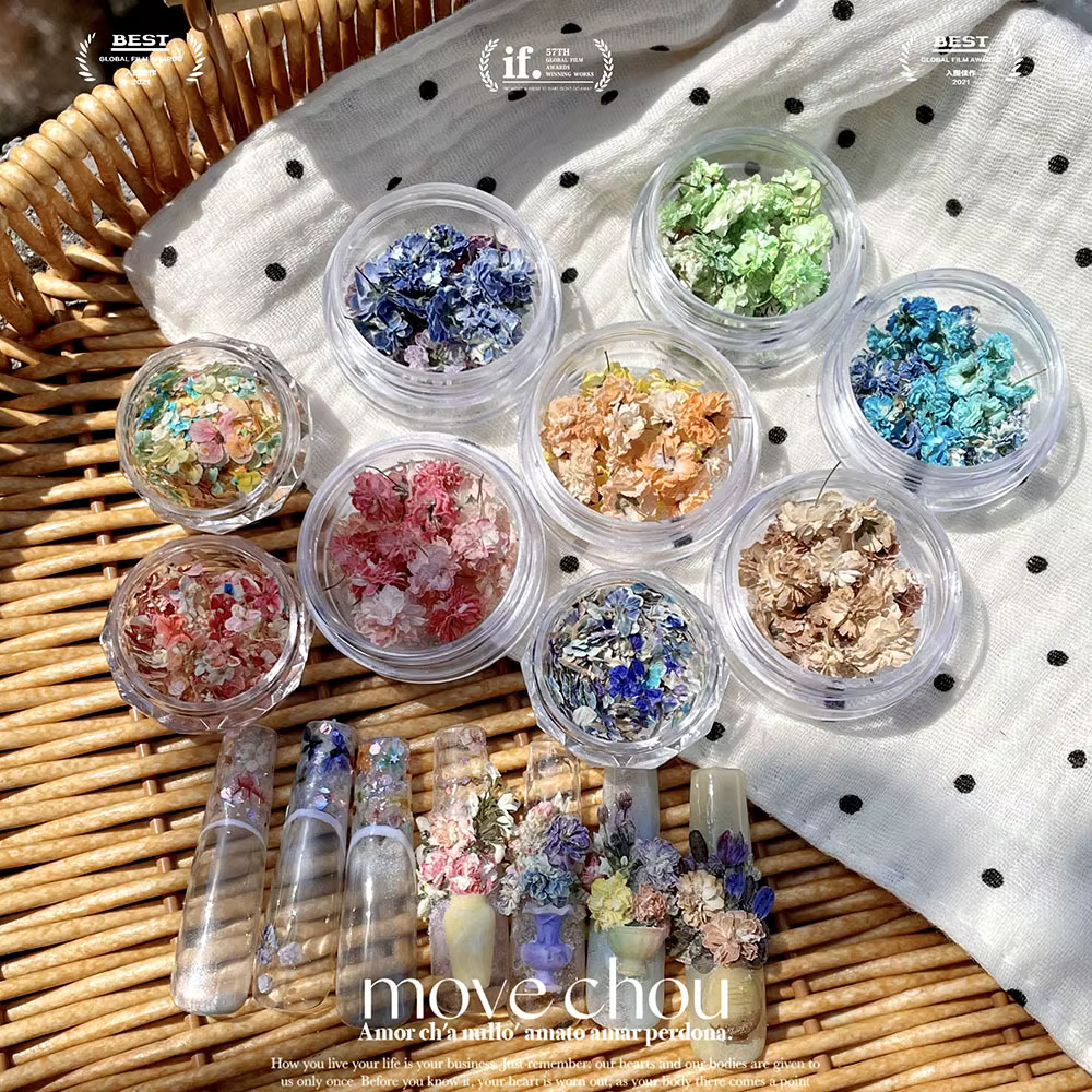 1 boîte de fleurs pour ongles