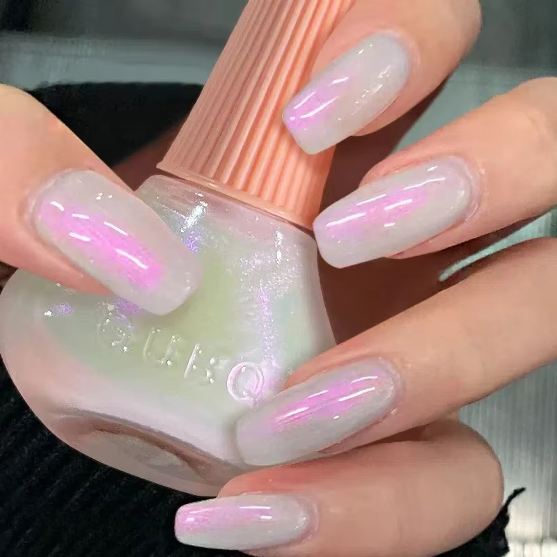 Vernis à ongles populaire blanc lait