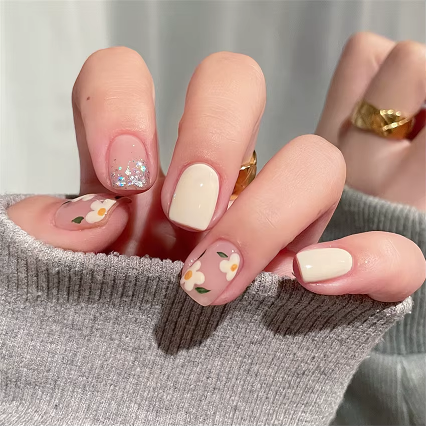 Faux ongles de cercueil courts et ronds réutilisables à couverture complète avec colle