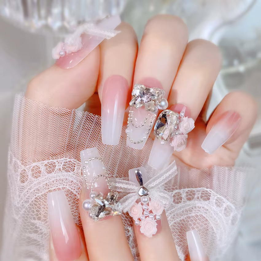 Blush rose faux ongles nœud papillon diamant perle conception 3D presse sur les pointes d'ongles avec bord lisse
