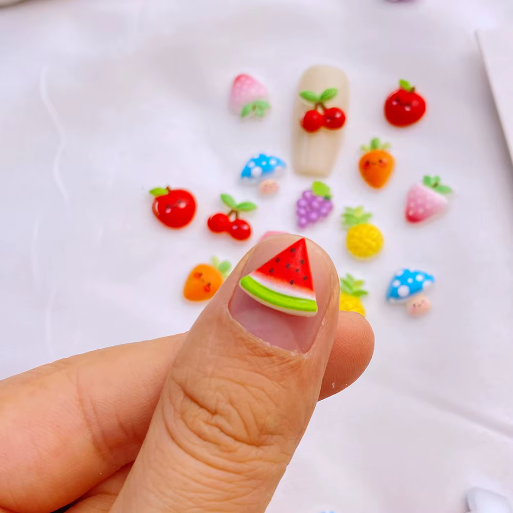 Décorations en résine pour ongles