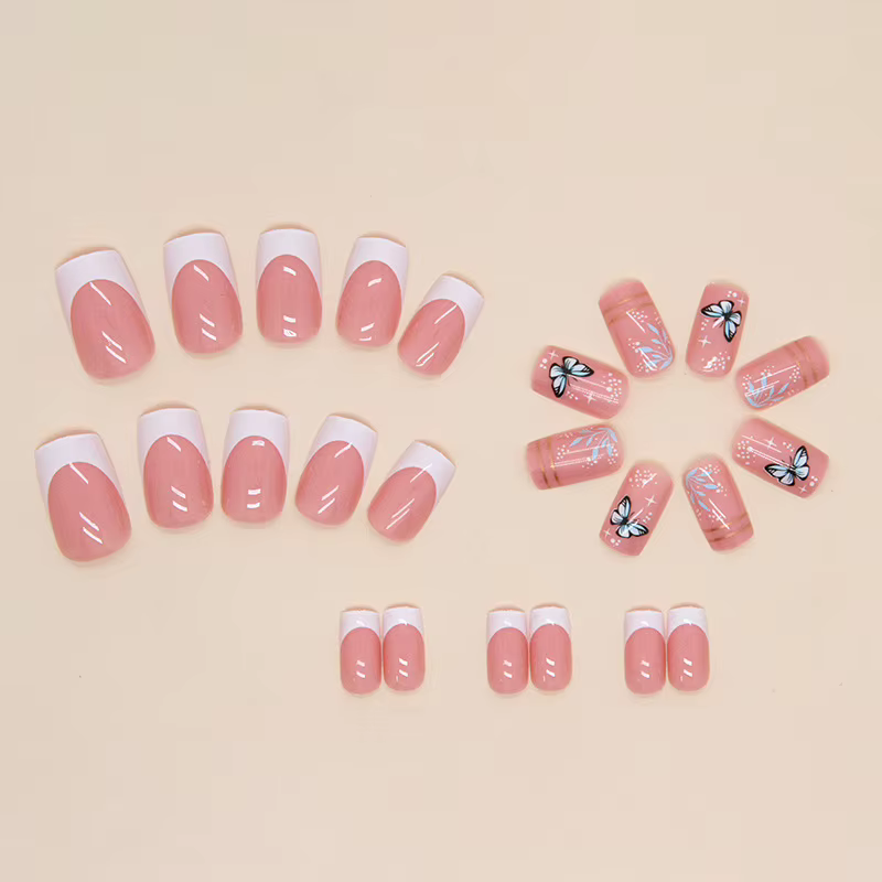 24 morceaux de faux ongles en forme de cercueil imprimés effet 3D avec 1 colle