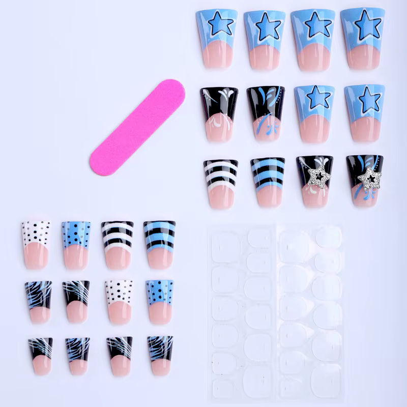 24 faux ongles bleus et noirs à blocs de couleur