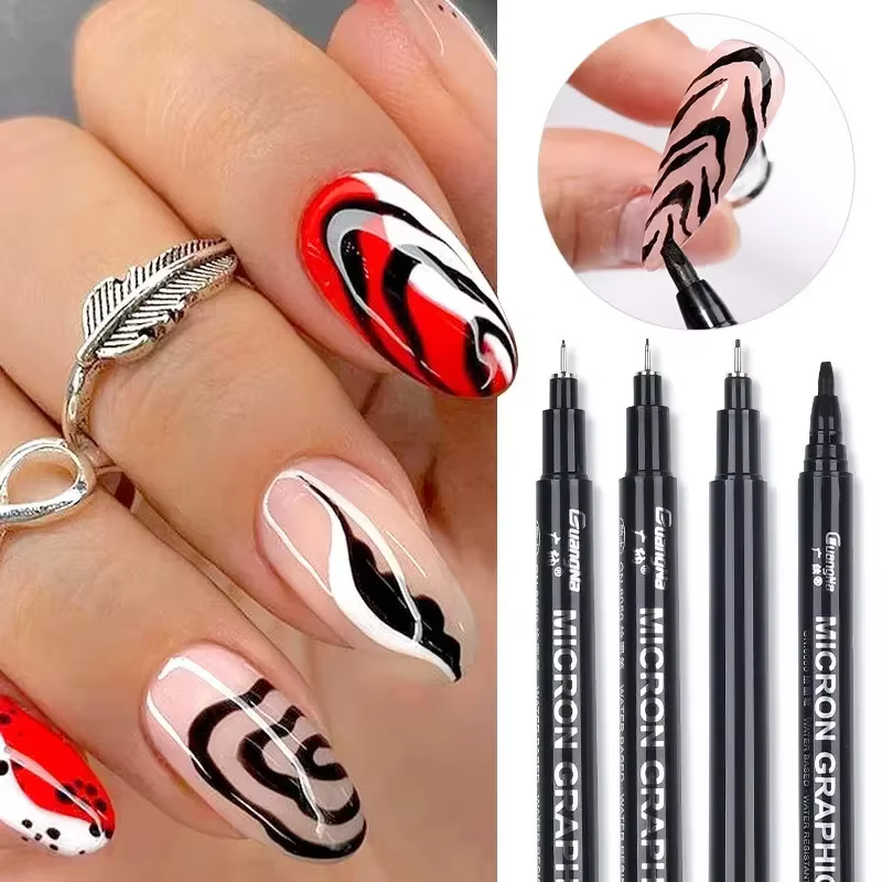 Stylo Graffiti noir pour Nail Art 3D