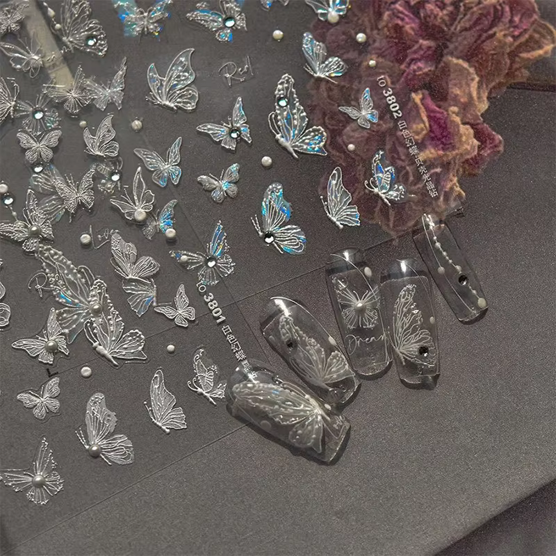 Concepts d'art d'ongle papillon à la mode ; Décoration d'ongles facile à coller ; Autocollants fantaisistes pour nail