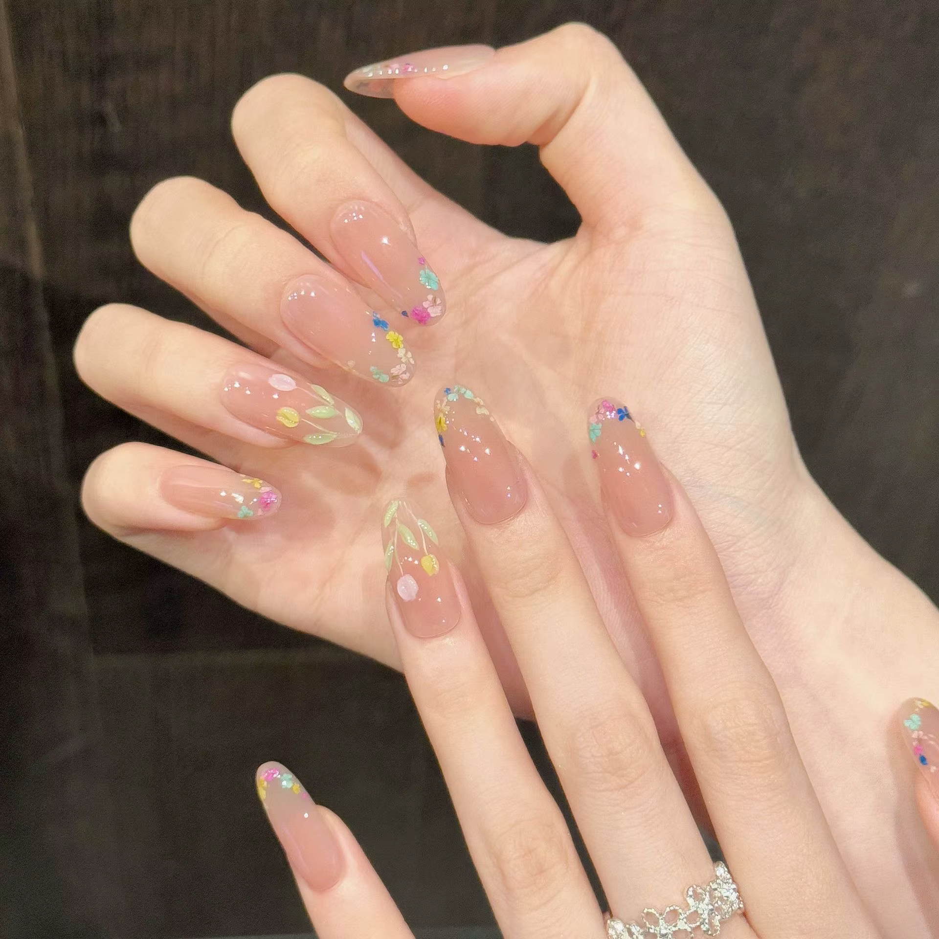 10 faux ongles ovales moyens faits à la main