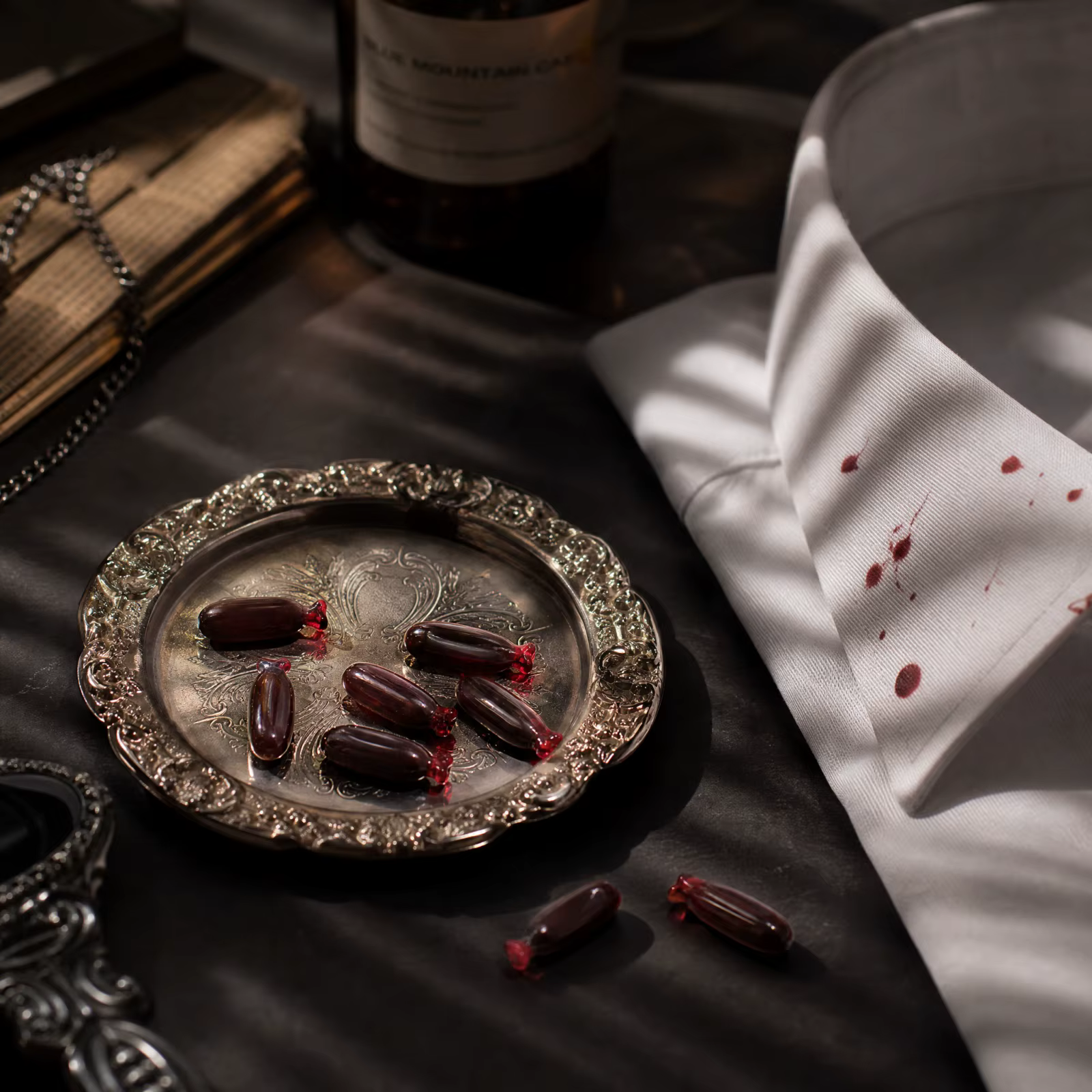 10 capsules de sang artificiel pour les farces, capsules de plasma factices pour les fêtes d'Halloween et accessoires de déguisement amusants, capsules de sang artificiel pour vampires