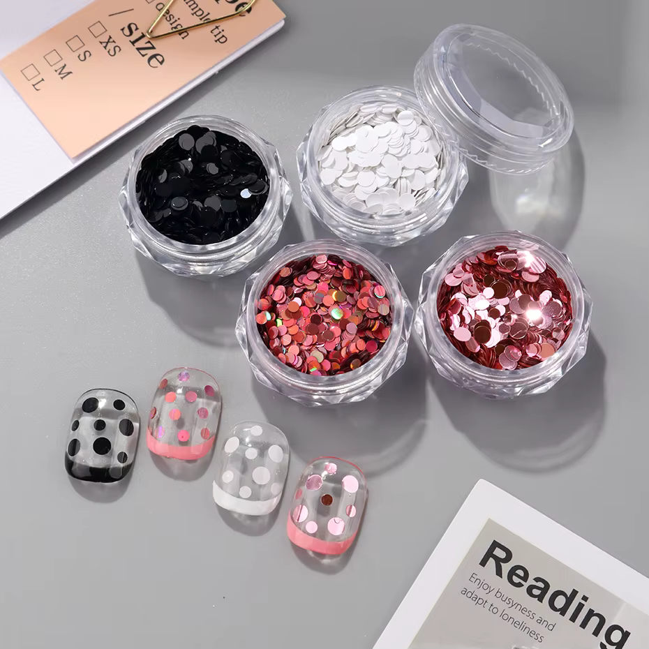 Paillettes à pois noirs et blancs pour Nail Art