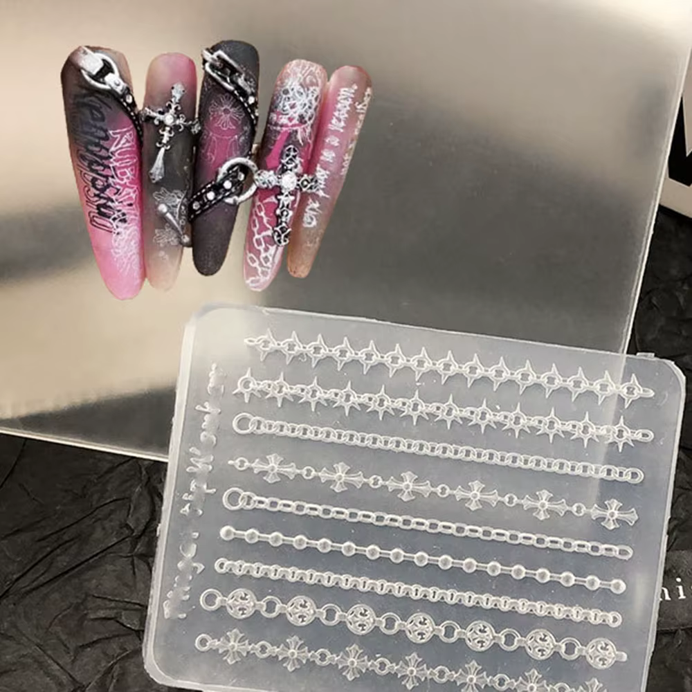 Moule à ongles en silicone haute transparence pour nail art gothique