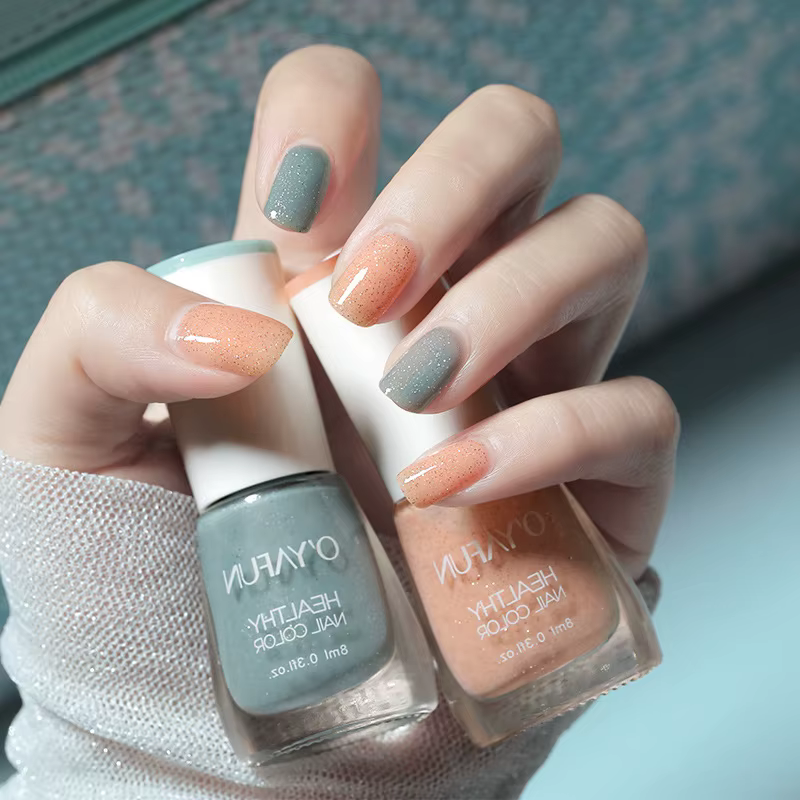 Vernis à ongles semi-permanent