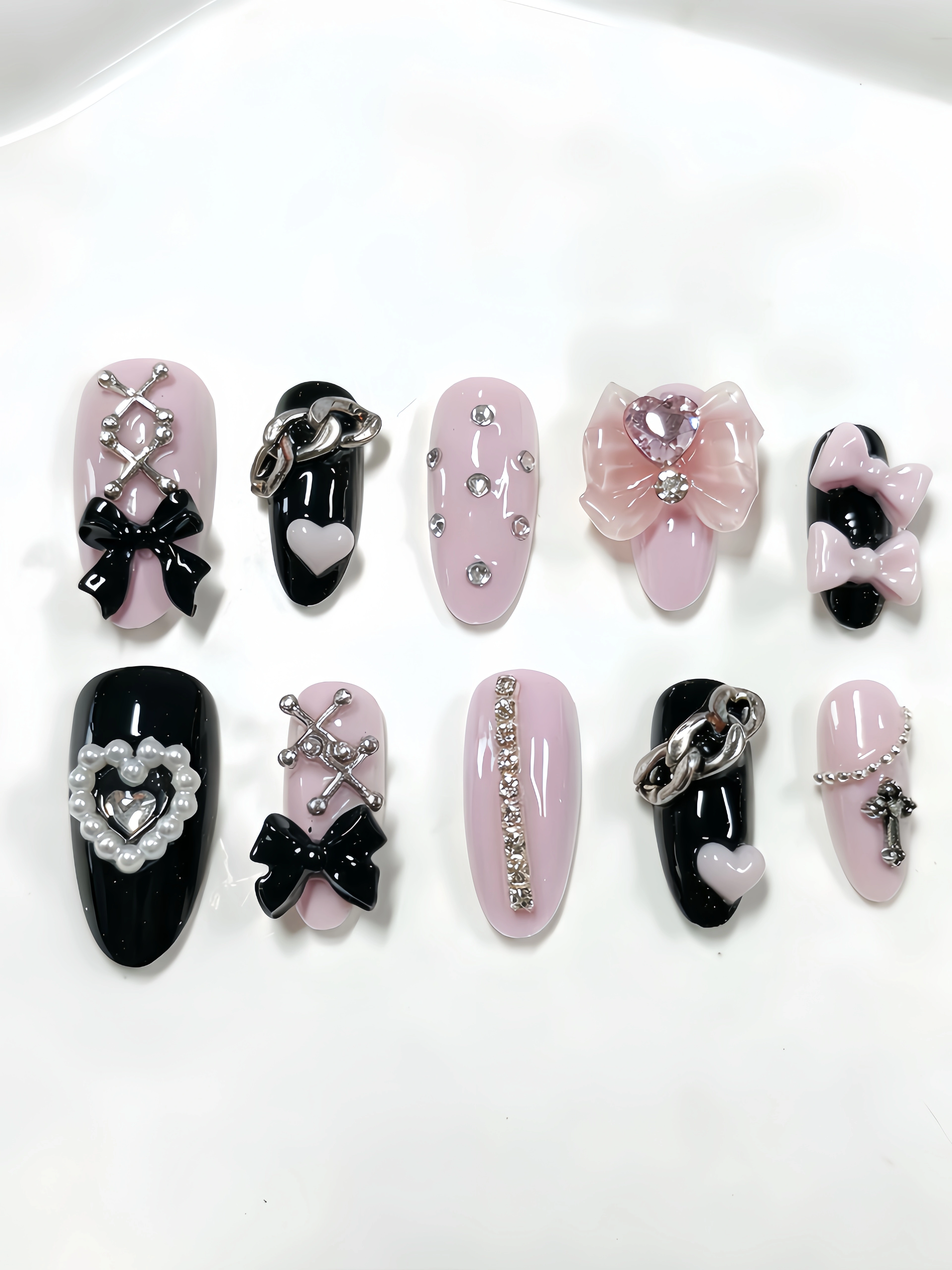 10 ongles en forme d'amande