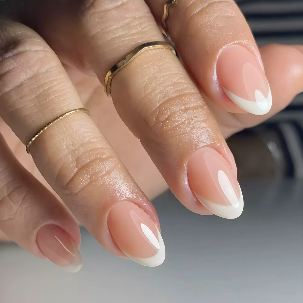30 faux ongles français courts en amande