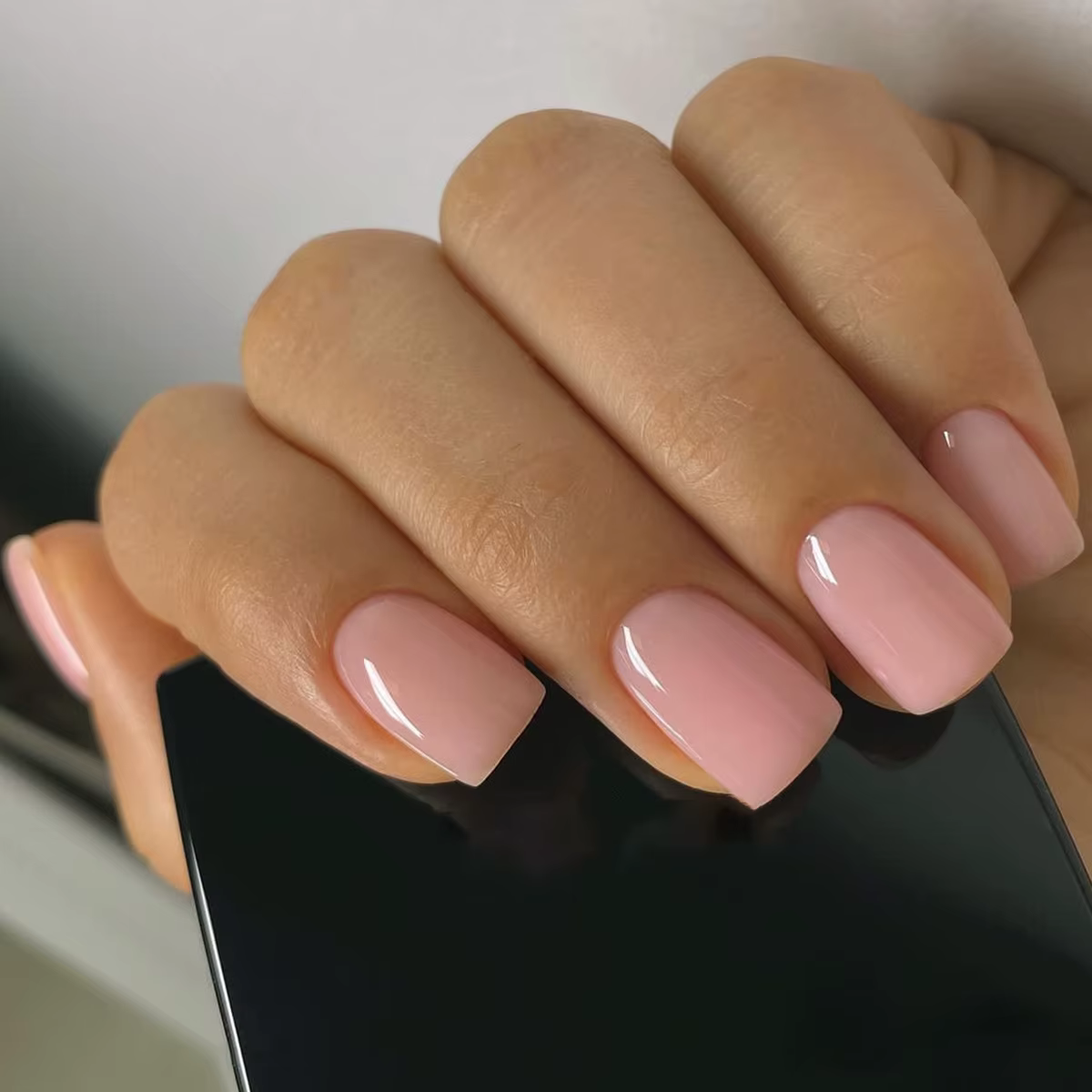 Faux ongles carrés courts