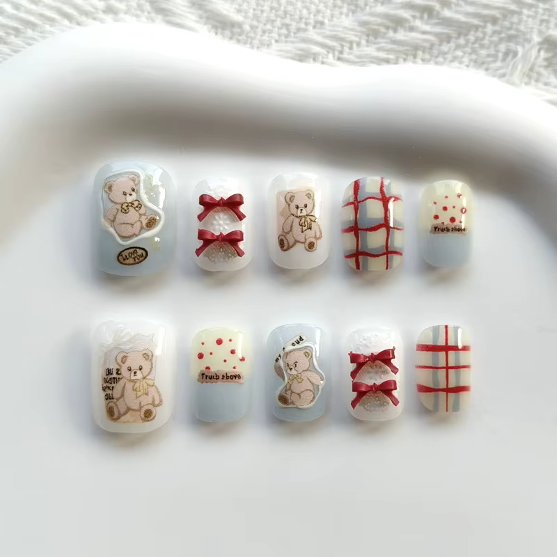 10 faux ongles à presser style coréen
