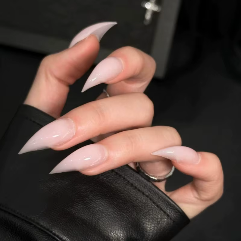 Faux ongles en forme de griffes de dragon