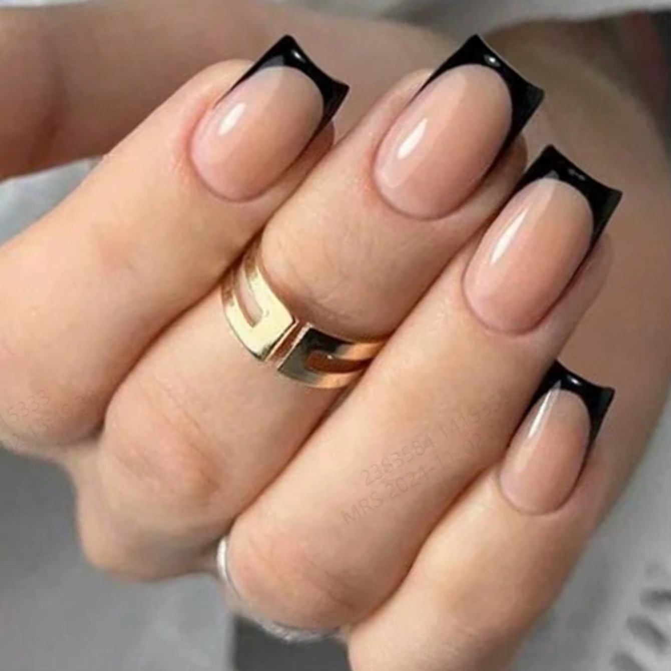 Presse à ongles pointue française