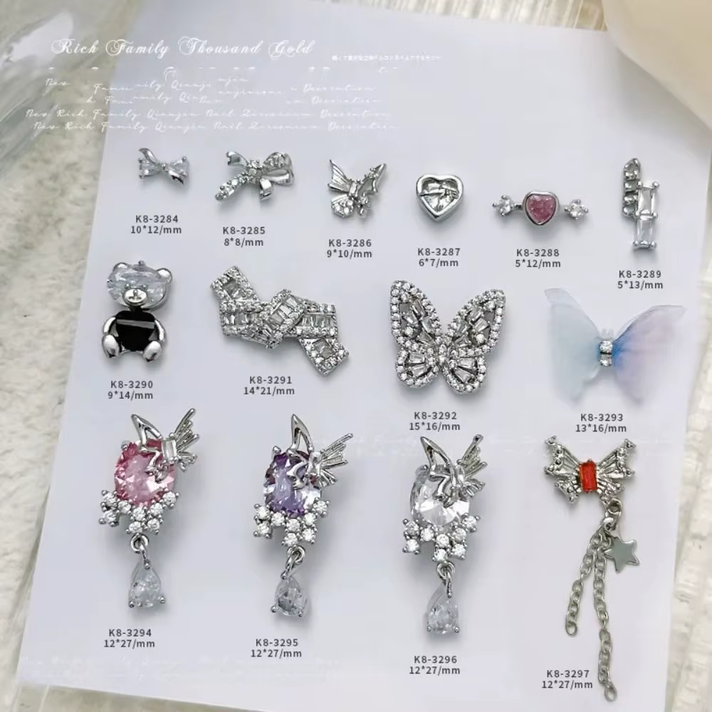 Breloques de luxe légères pour ongles