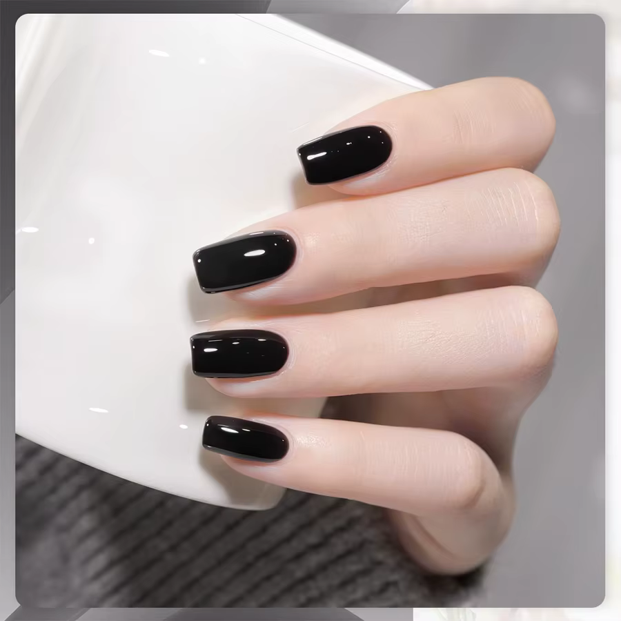 Vernis à ongles Gel noir à tremper