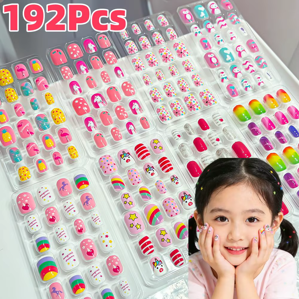 8 boîtes (192 pièces) de faux ongles à presser pour enfants