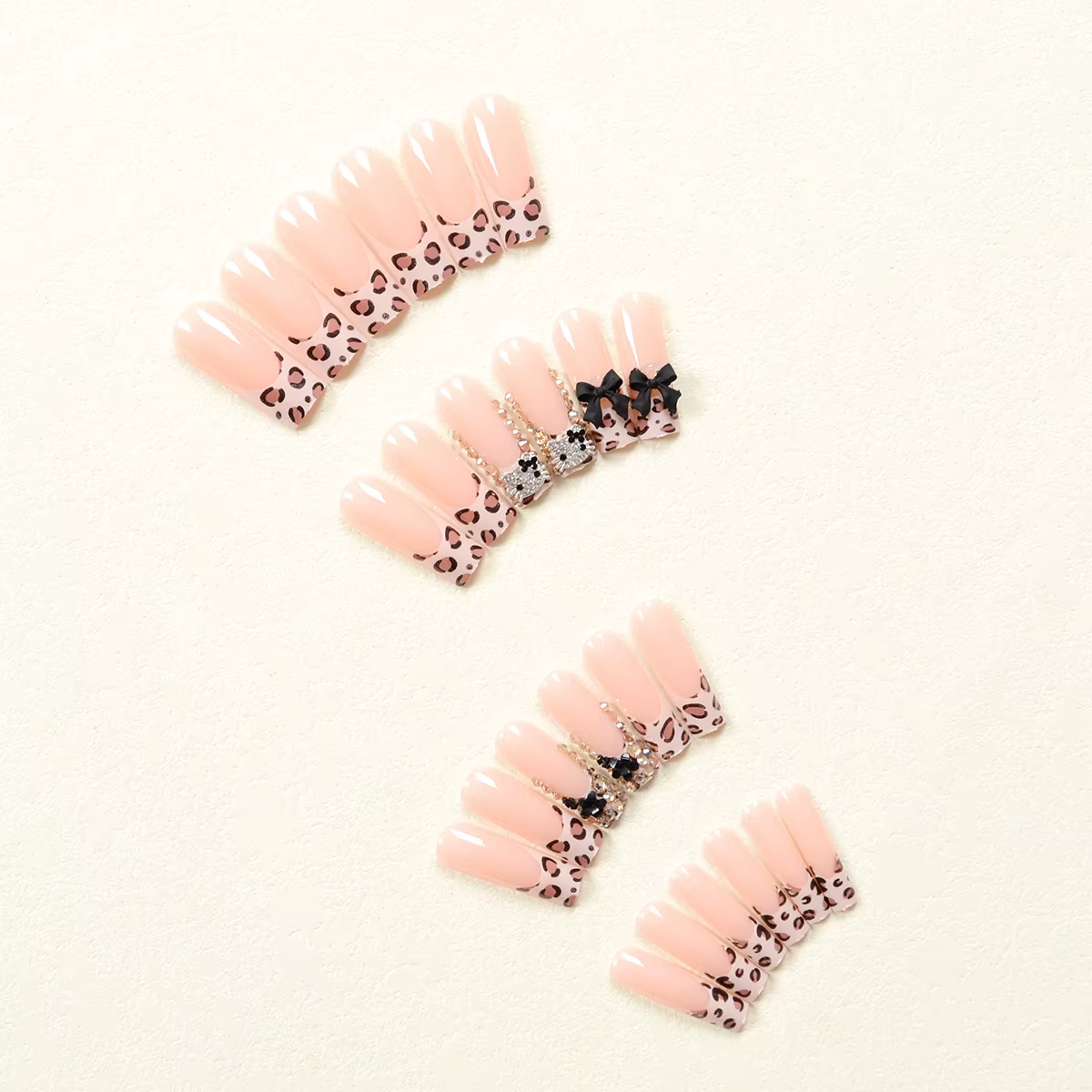 24 pièces de faux ongles longs en forme de tube