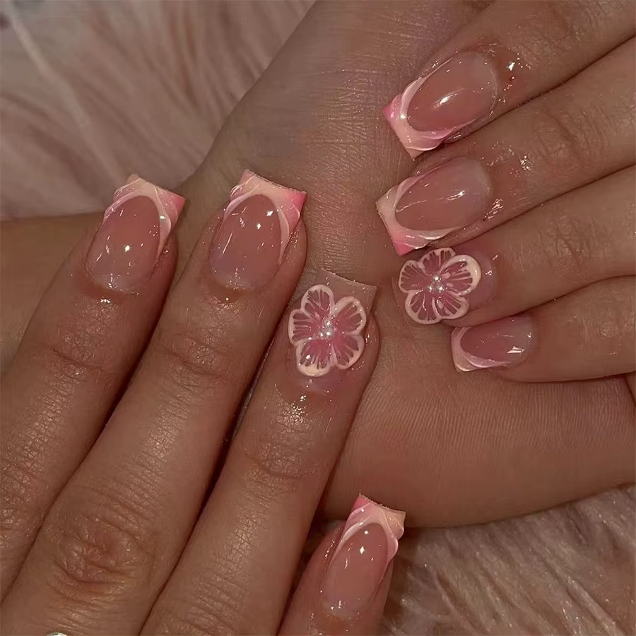 24 pièces français bleu faux ongles Art avec mode fleur Design court carré