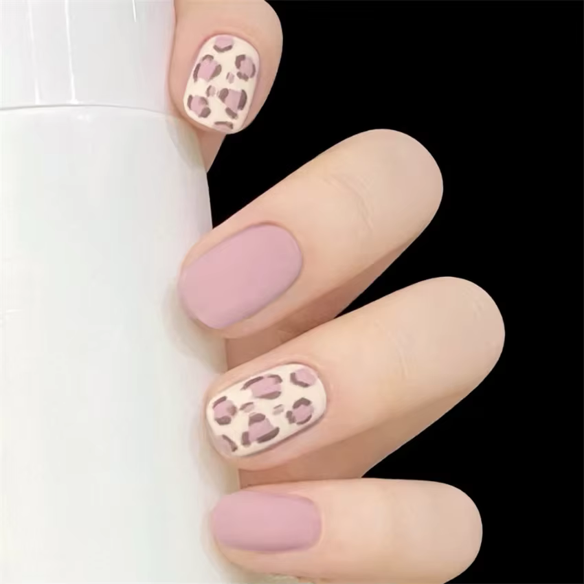 24 pièces/ensemble frais mignon Style artificiel faux ongles couverture complète amovible acrylique presse
