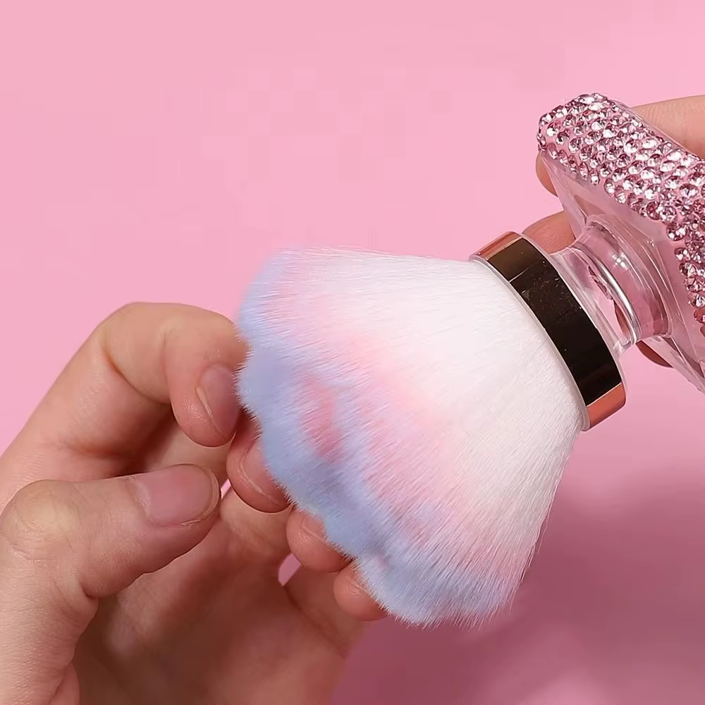 Brosse de nettoyage pour ongles en forme de rose