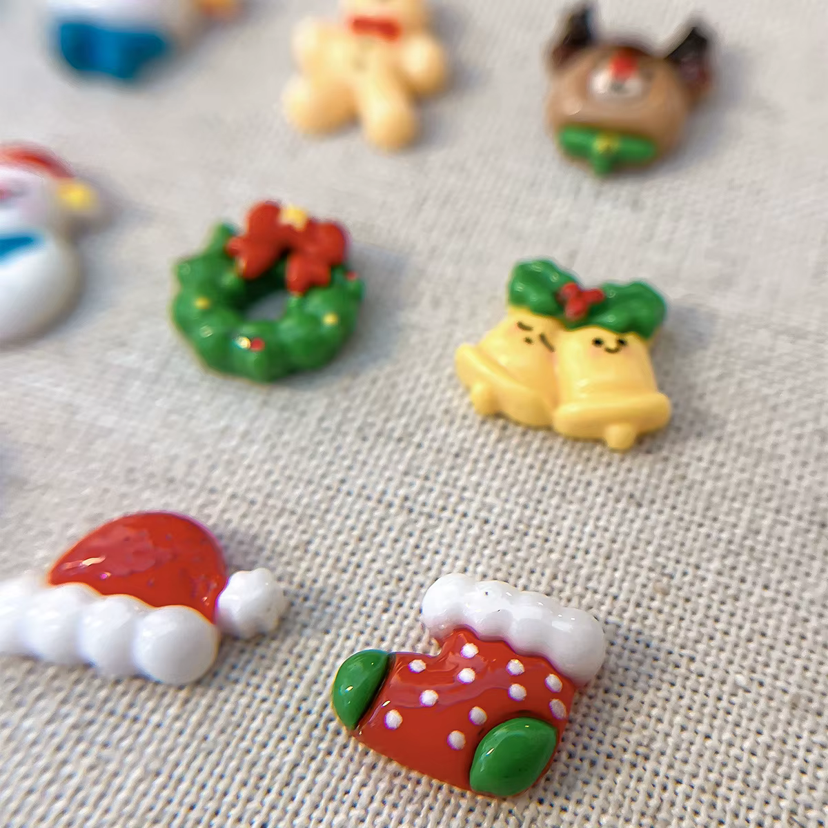 Série de noël, accessoires pour Nail Art, breloques en résine 3D, cloches mignonnes, renne, bonhomme de neige, dessin animé, décorations polyvalentes pour ongles d'hiver
