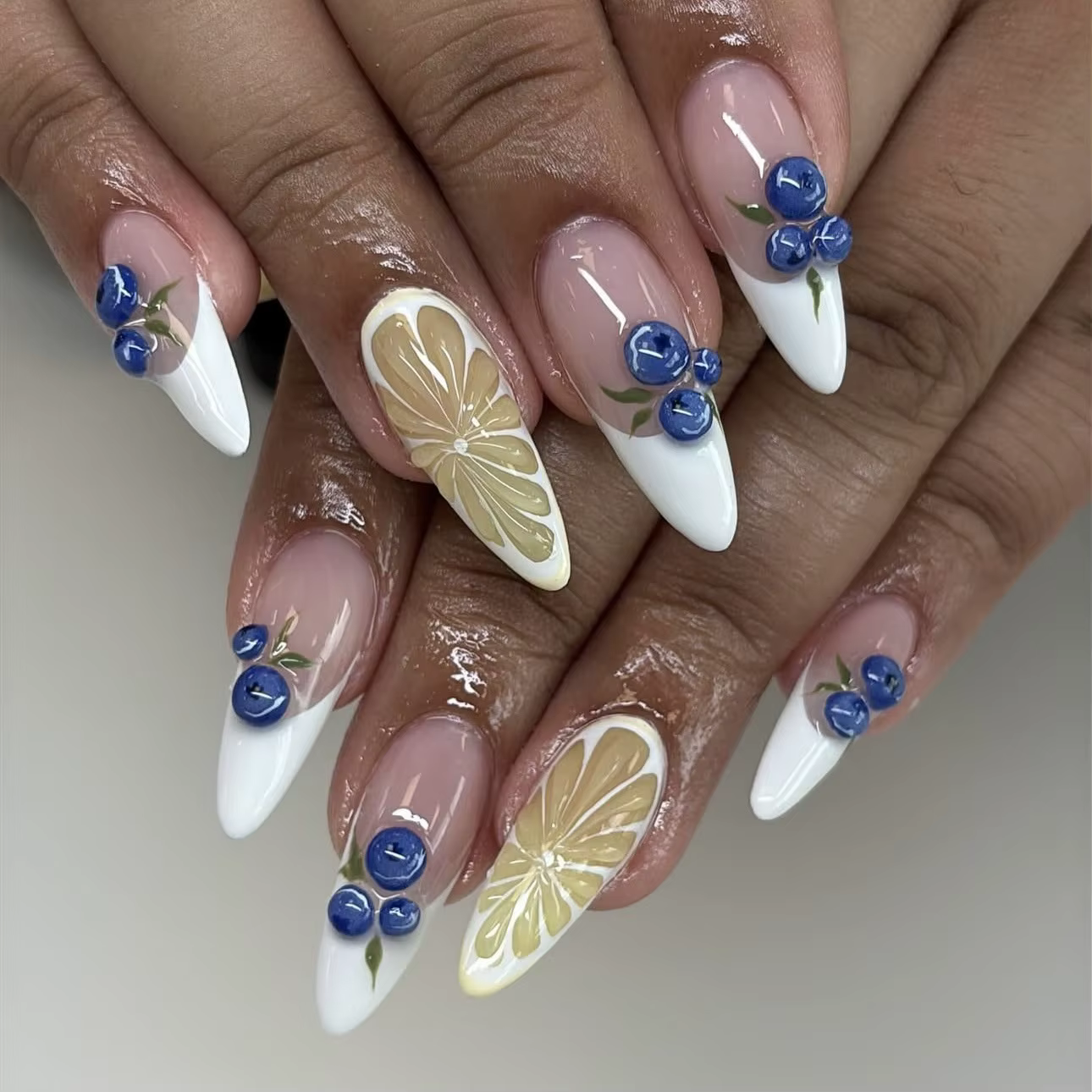 Faux ongles moyens pour femmes et filles