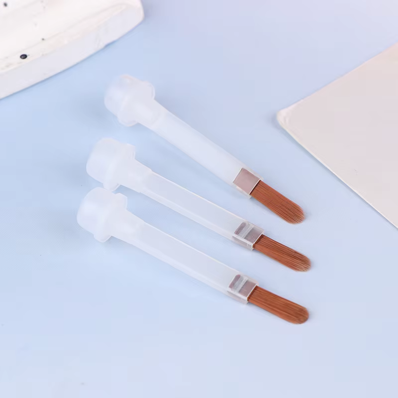 Brosse à vernis à ongles jetable