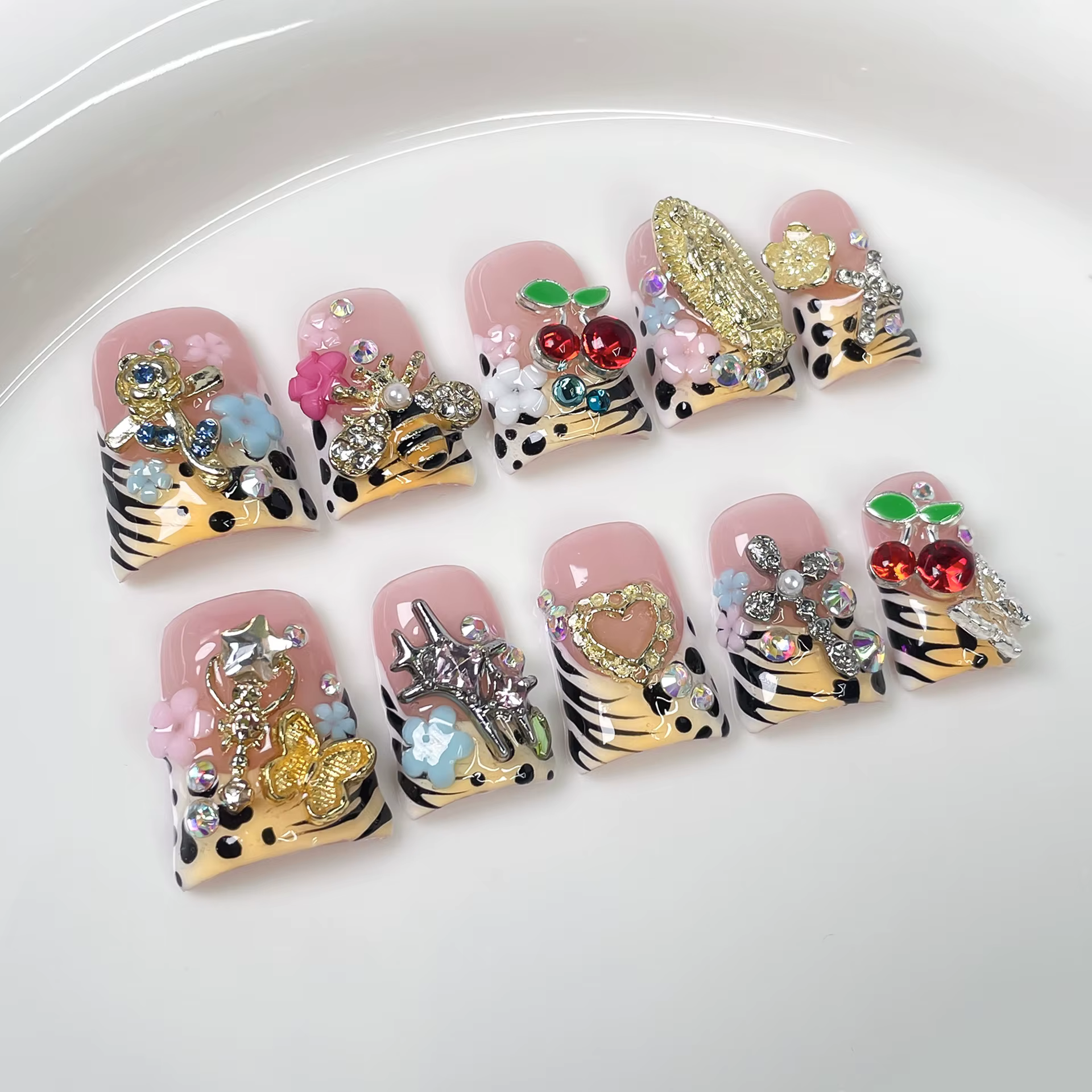 10 pièces/ensemble bec de canard en forme de presse à la main sur les ongles 3D fleur faux