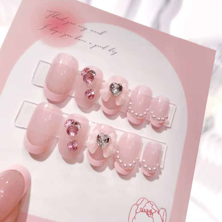 24 faux ongles français violets à paillettes
