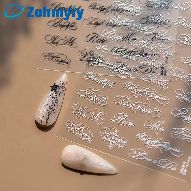 Autocollants pour ongles en lettres anglaises noires et blanches