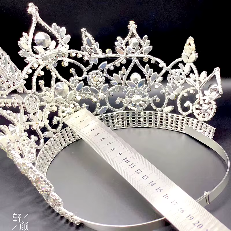 Diadèmes de couronne de reconstitution historique, bijoux de cheveux, accessoires de fête, spectacle de Rh, vêtements de sauna