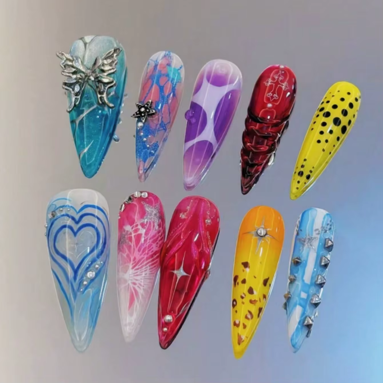 10 pièces de faux ongles longs en forme d'amande pressés à la main