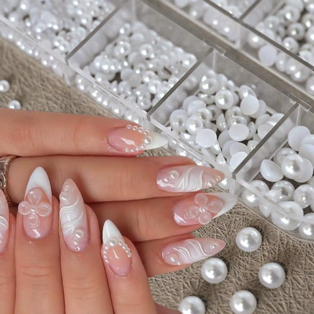 12 compartiments de perles blanches 3D pour ongles