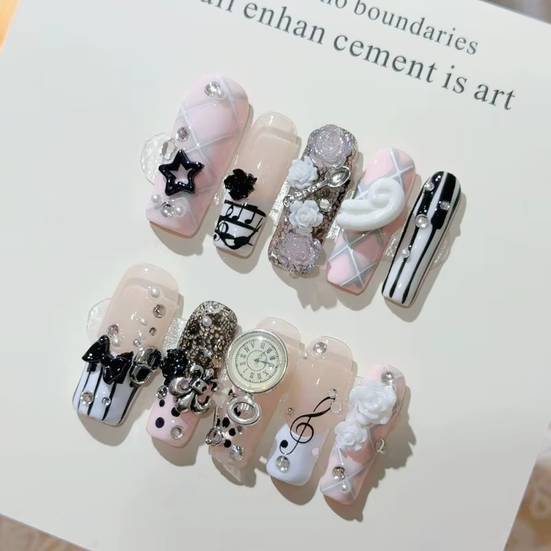 Notes musicales rétro Vintage Gyaru français presse à la main sur les ongles 3D Rose arc perle